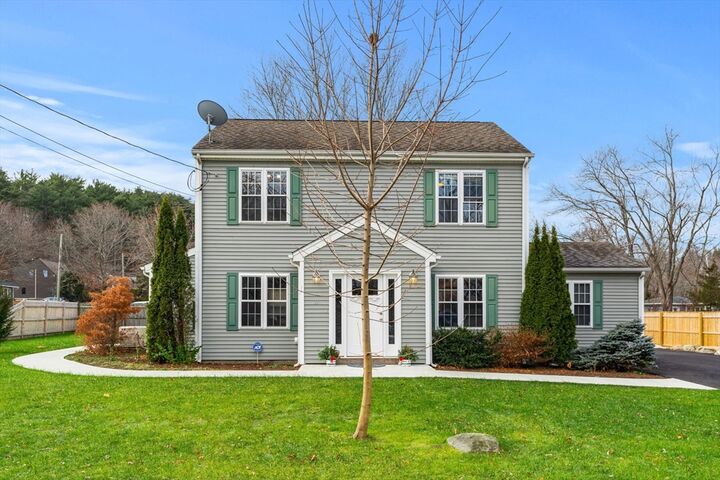 Property Photo:  11 Forest Ave  MA 01929 