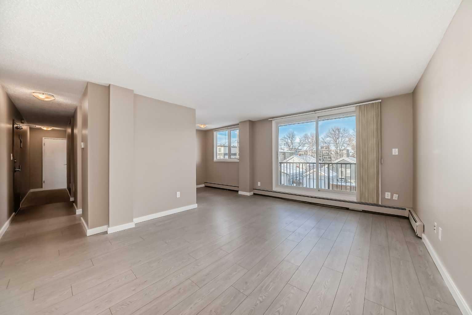 Property Photo:  310 4 Avenue NE 303  AB T2E 0J3 