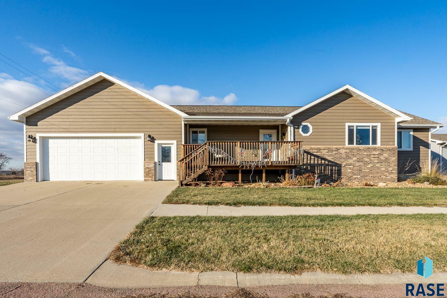 Property Photo:  507 Nebraska St  SD 57014 