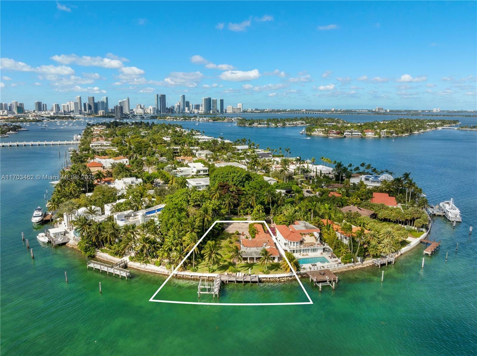 Property Photo: 6 S Hibiscus Dr FL 33139