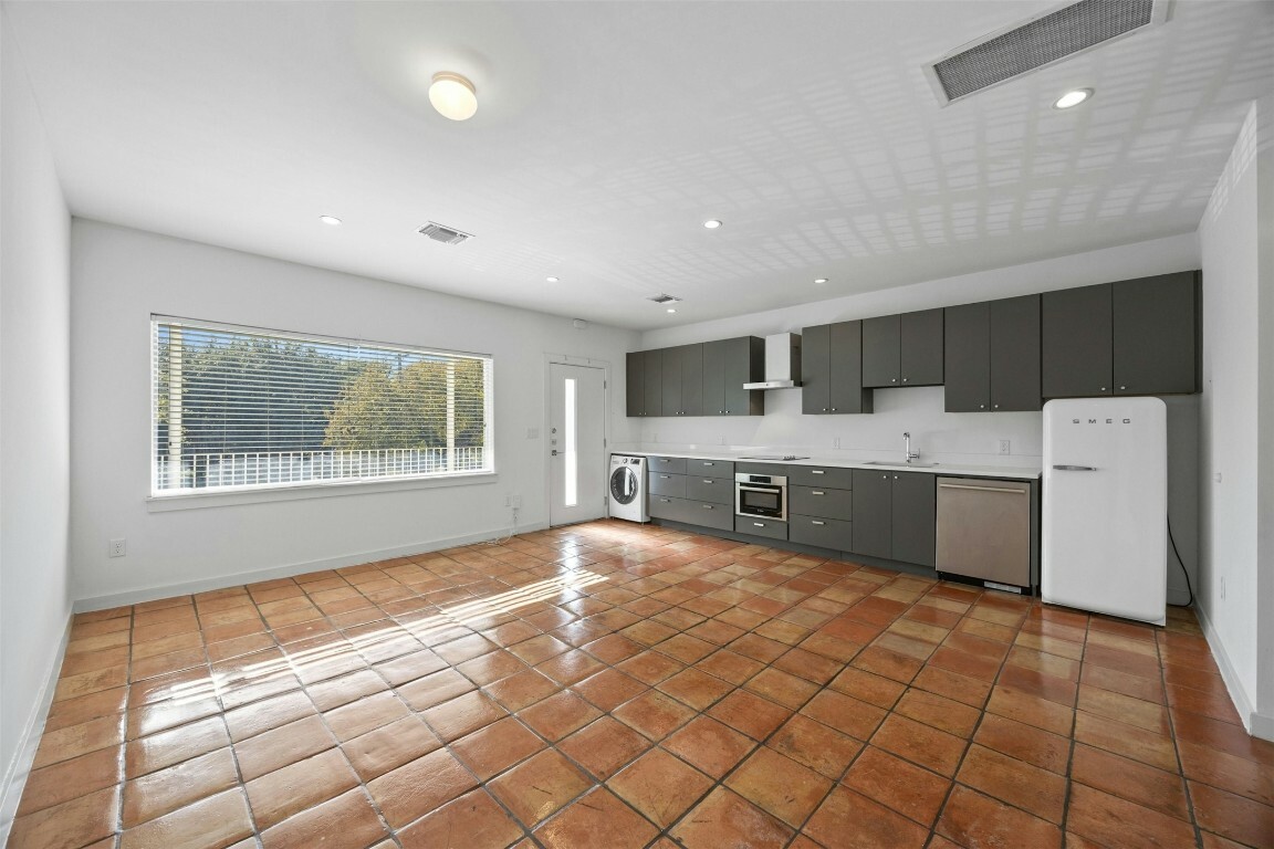 Property Photo:  1200 Enfield Road 203  TX 78703 