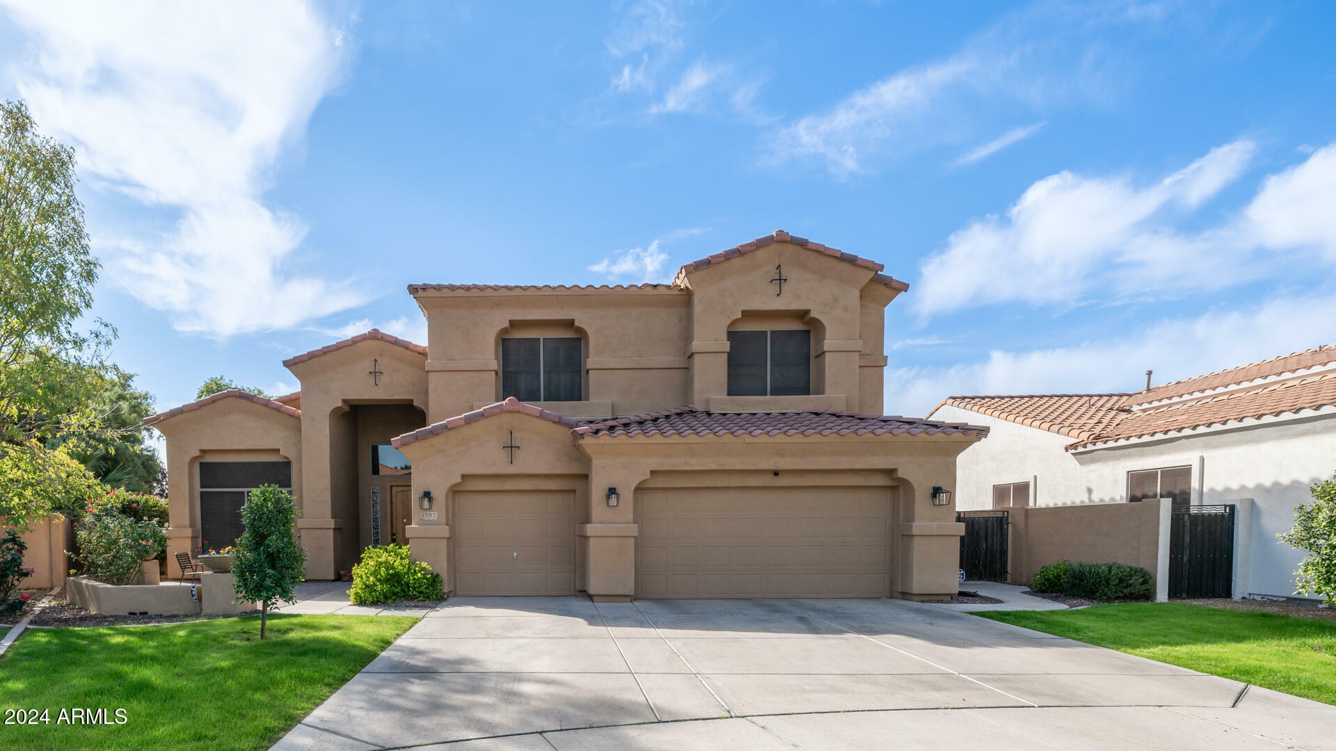 Property Photo:  4582 S Wildflower Place  AZ 85248 