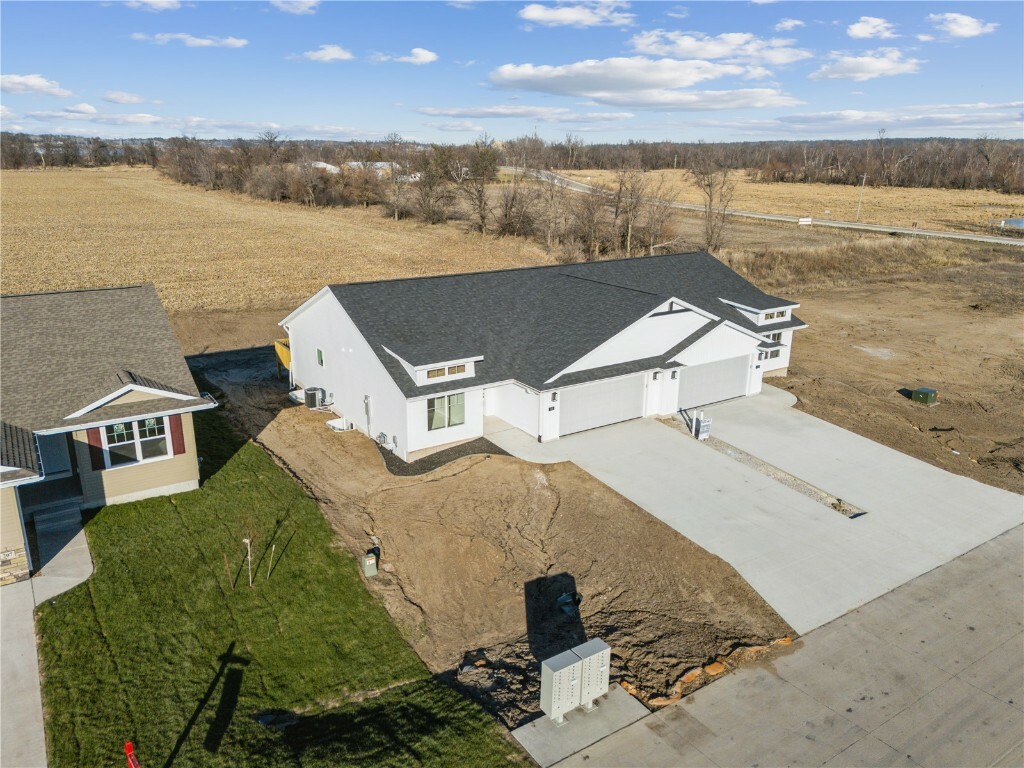 Property Photo:  145 Hackberry Drive  IA 52324 