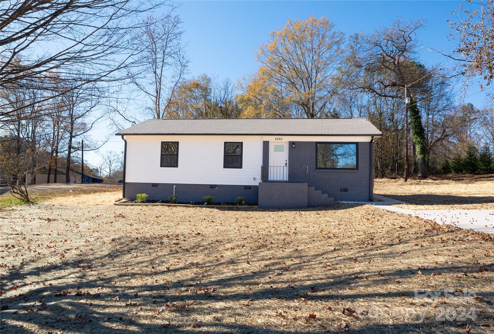 Property Photo:  1003 N Cansler Street  NC 28086 