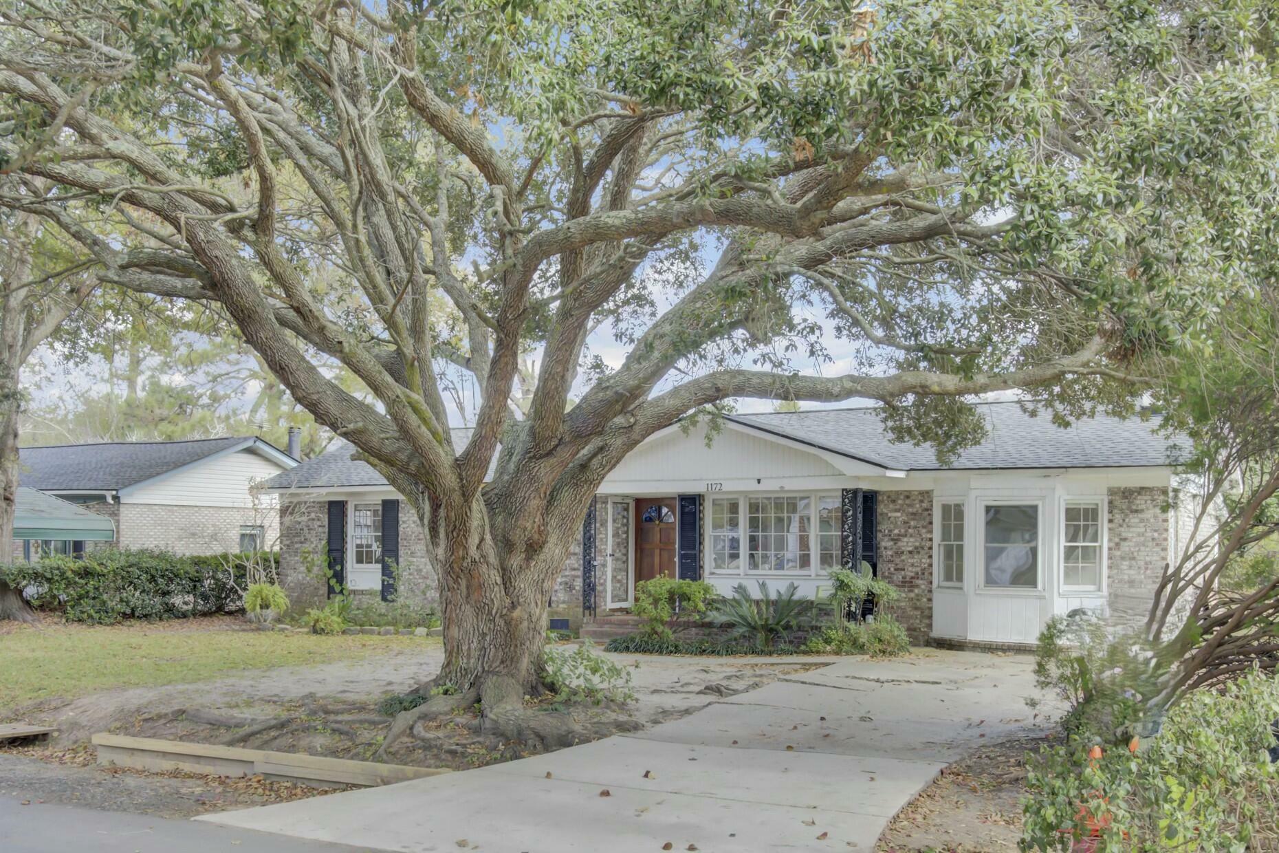 Property Photo:  1172 Landsdowne Drive  SC 29412 