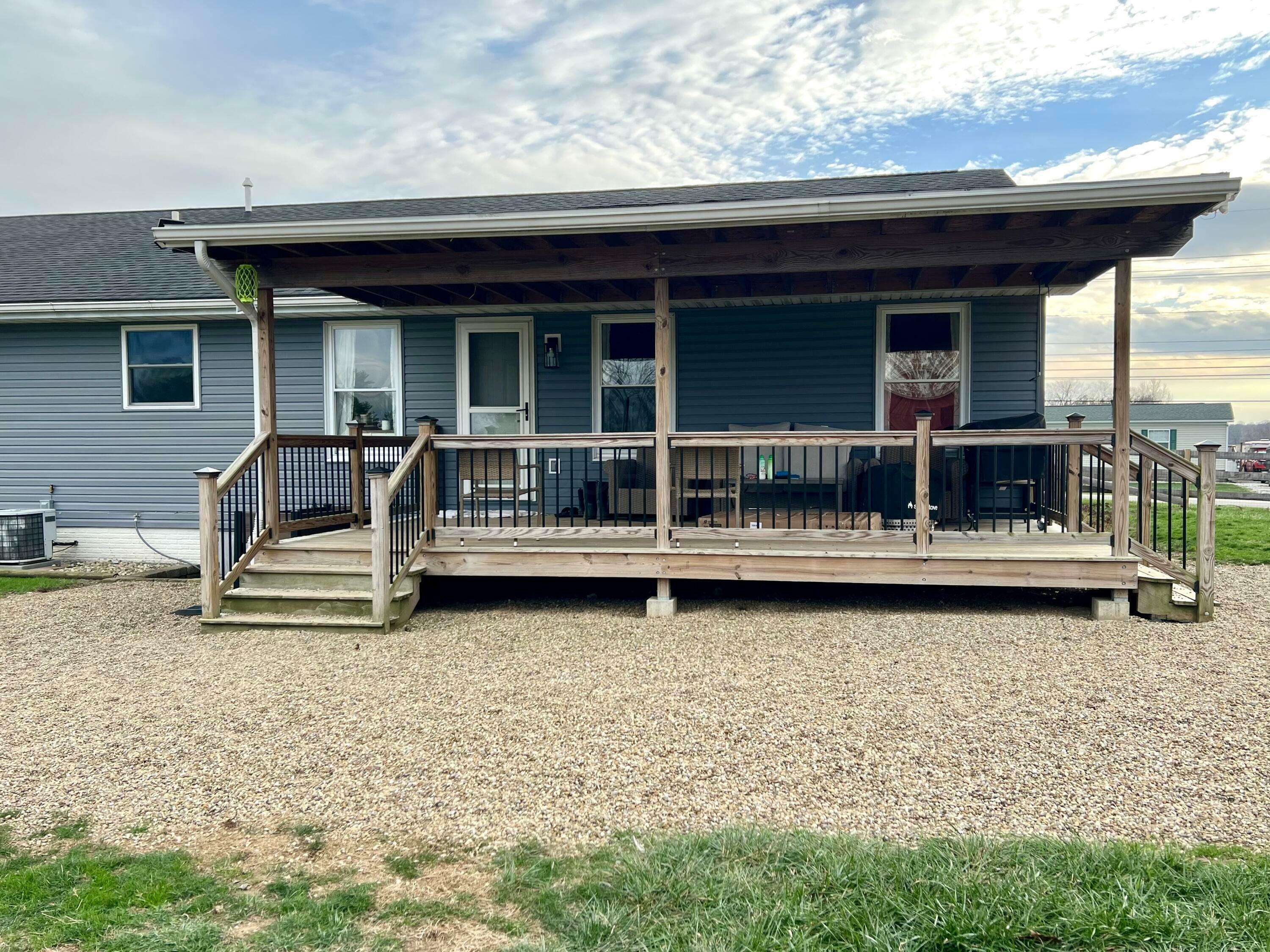 Property Photo:  4161 Ridgely Tract SE Road  OH 43056 