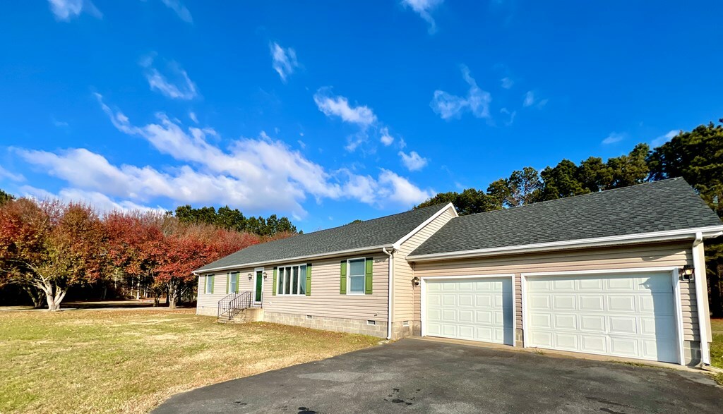 Property Photo:  18095 Mappsburg Rd  VA 23420 