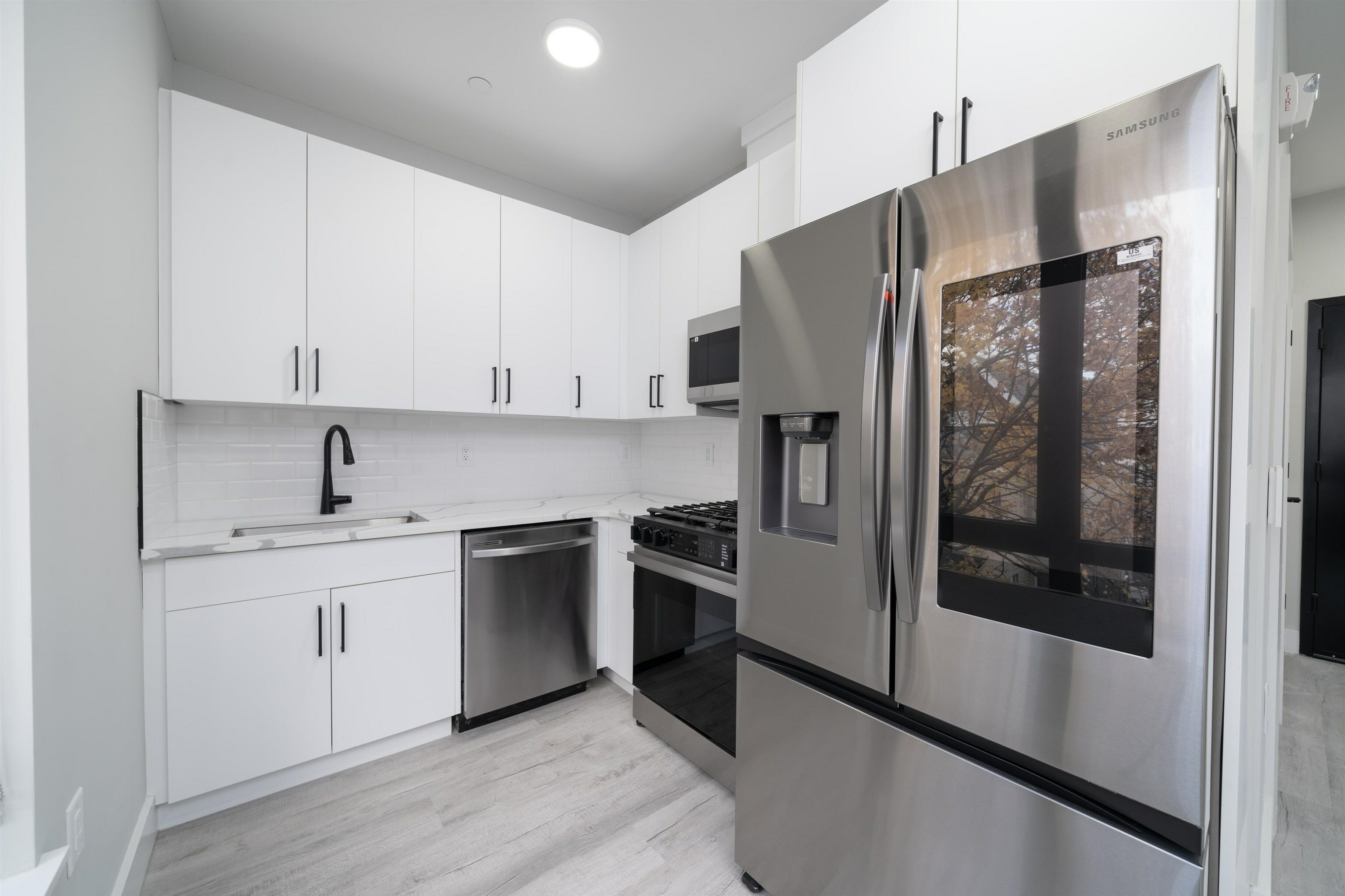 Property Photo:  80 Romaine Ave 5D  NJ 07306 