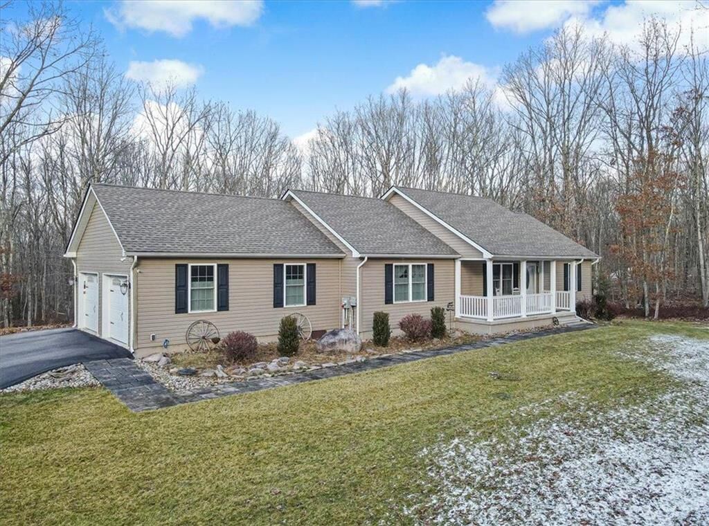 Property Photo:  265 Kilmer Trail  PA 18210 