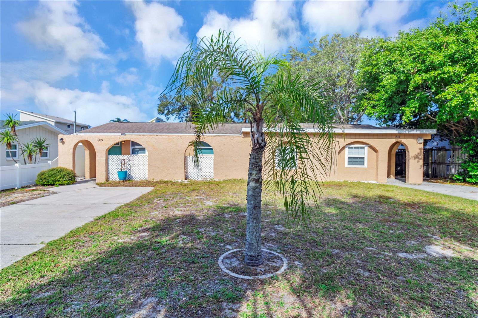 Property Photo:  809 Illinois Avenue  FL 34683 