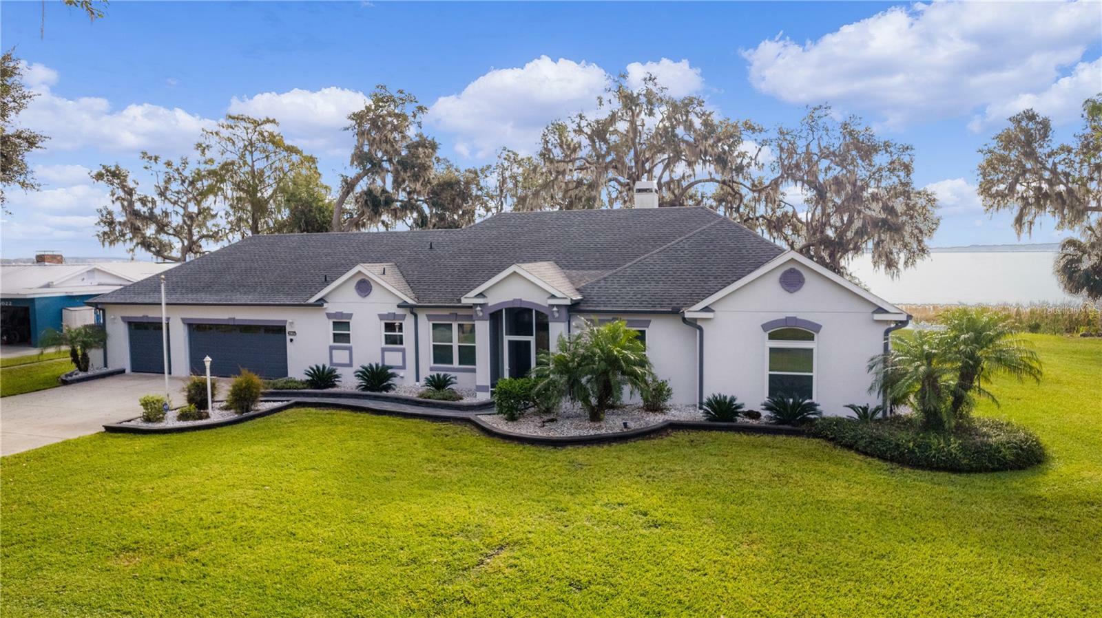 Property Photo:  35014 Shady Oaks Lane  FL 34731 