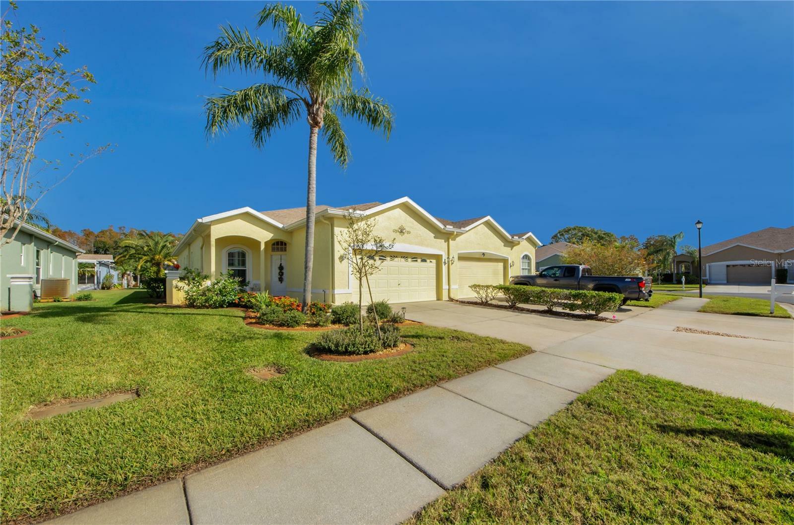 Property Photo:  12150 Putter Green Court  FL 34654 