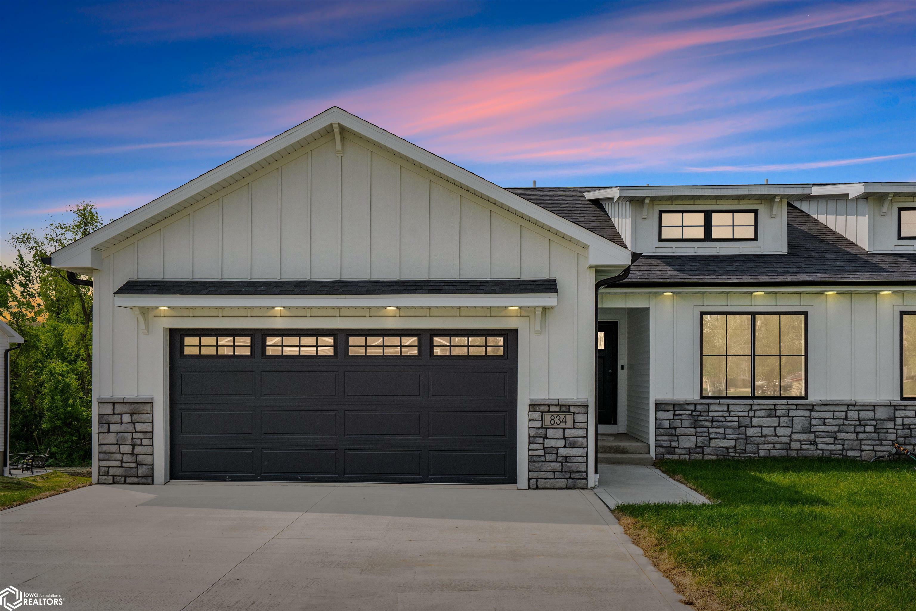 Property Photo: 834 W Merle Hibbs Boulevard IA 50158