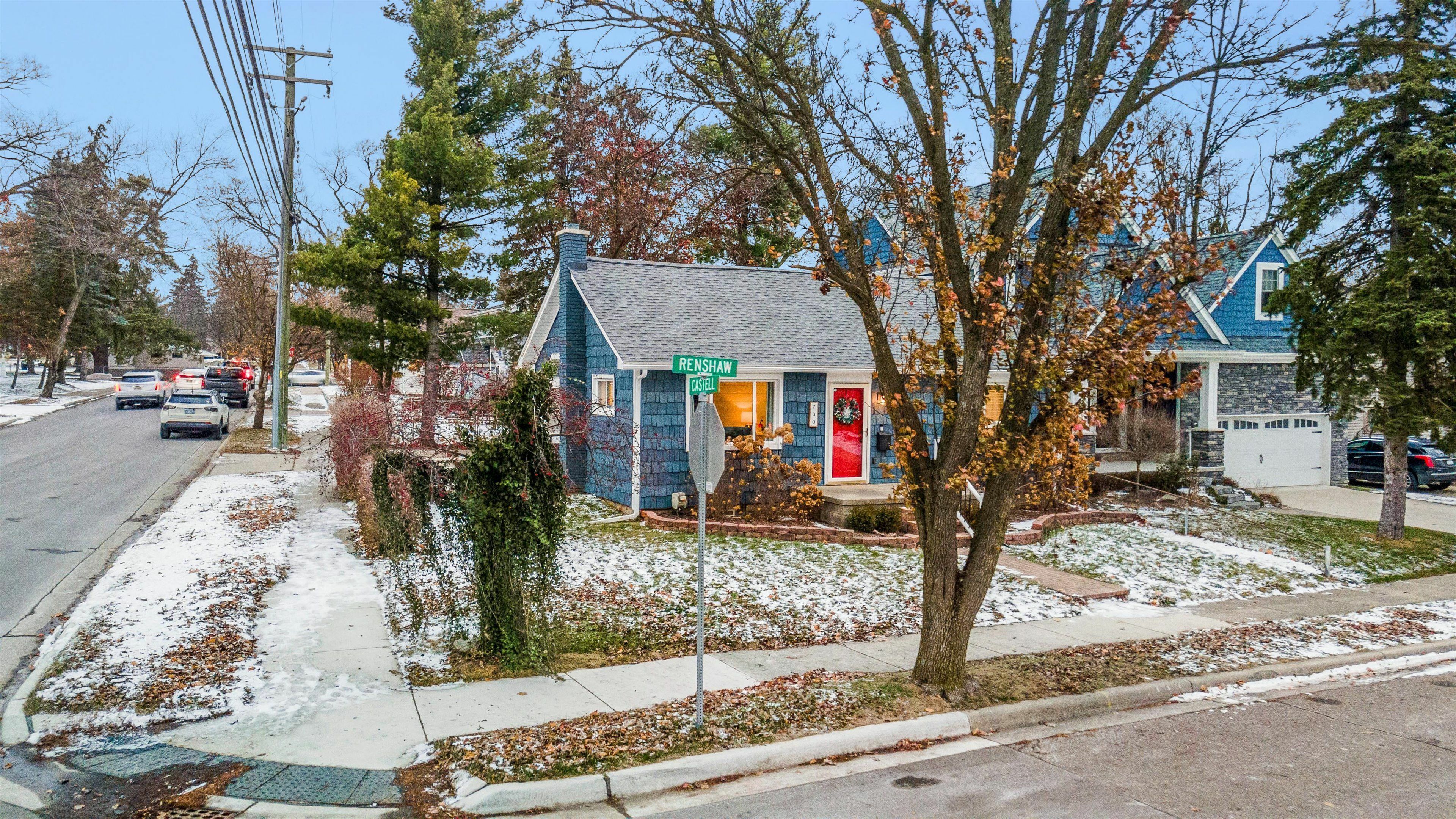 Property Photo:  730 Renshaw Street  MI 48307 2658 