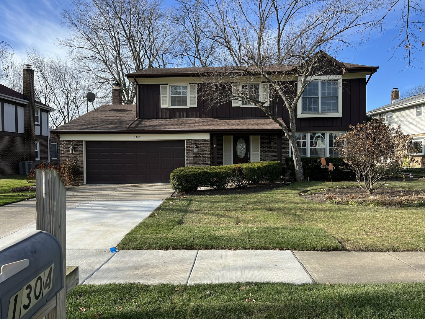 Property Photo:  1304 Southwind Drive  IL 60062 