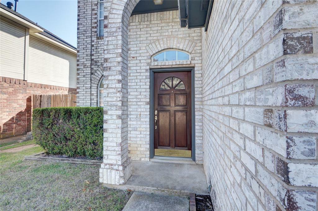 Property Photo:  1807 Hunters Ridge Drive  TX 76051 