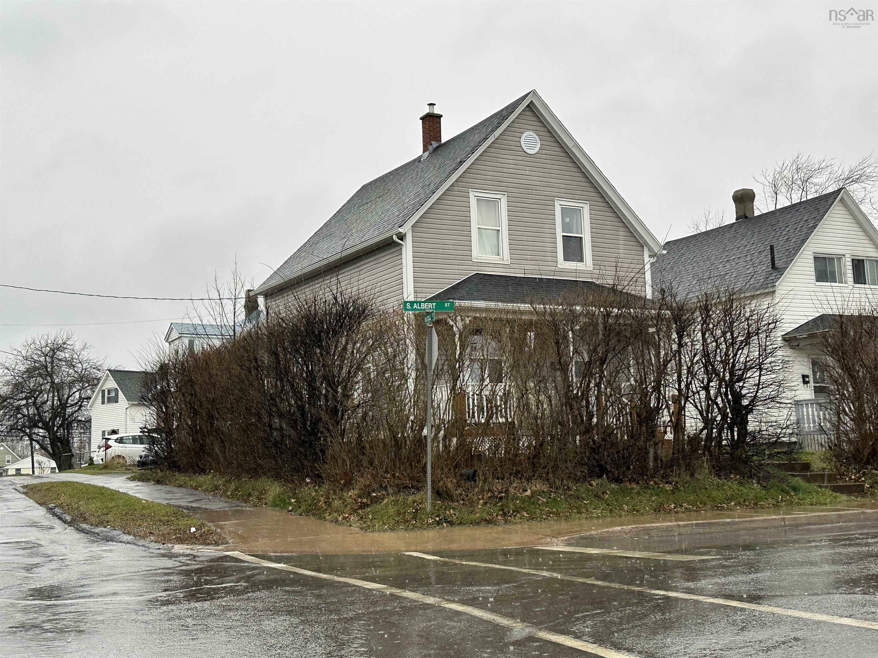 Property Photo: 471 South Albert Street NS B2H 3W1