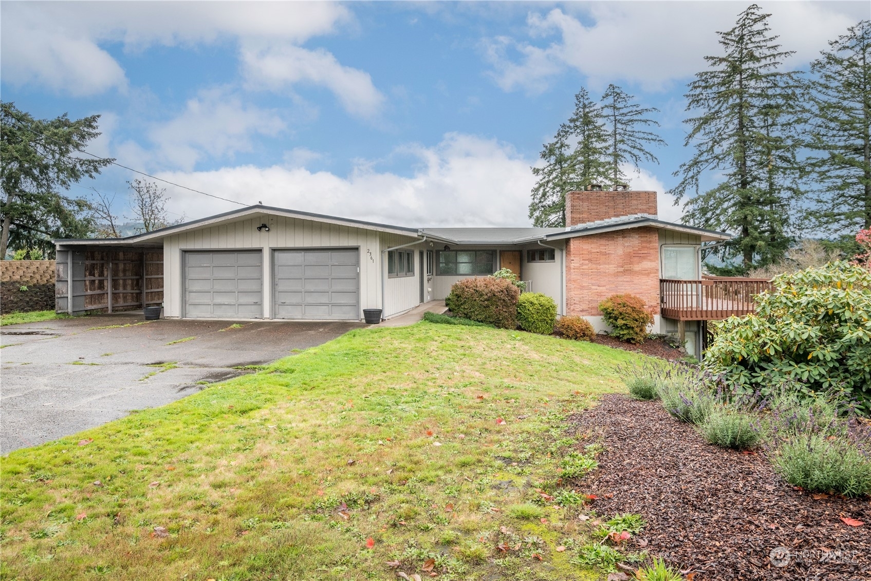 Property Photo:  2361 E Lynnwood Drive  WA 98632 