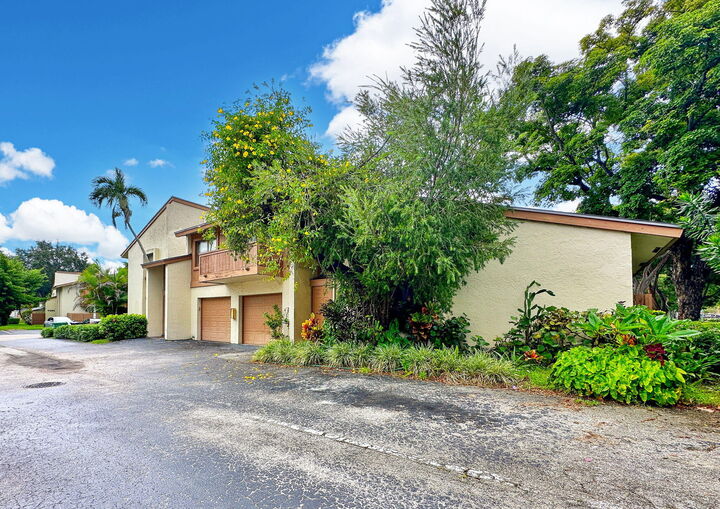 Property Photo: 11443 SW 109th Road 45-D FL 33176