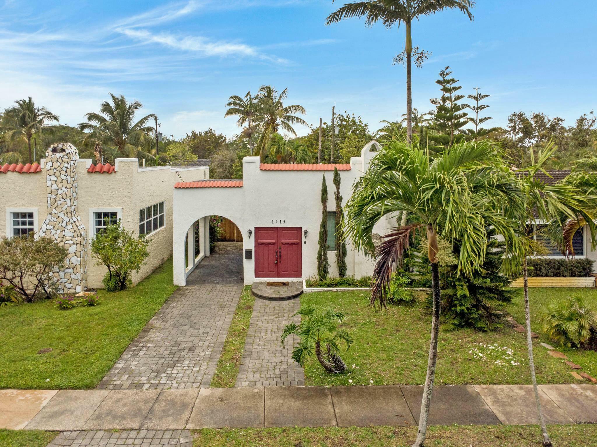 Property Photo:  1513 Adams Street  FL 33020 