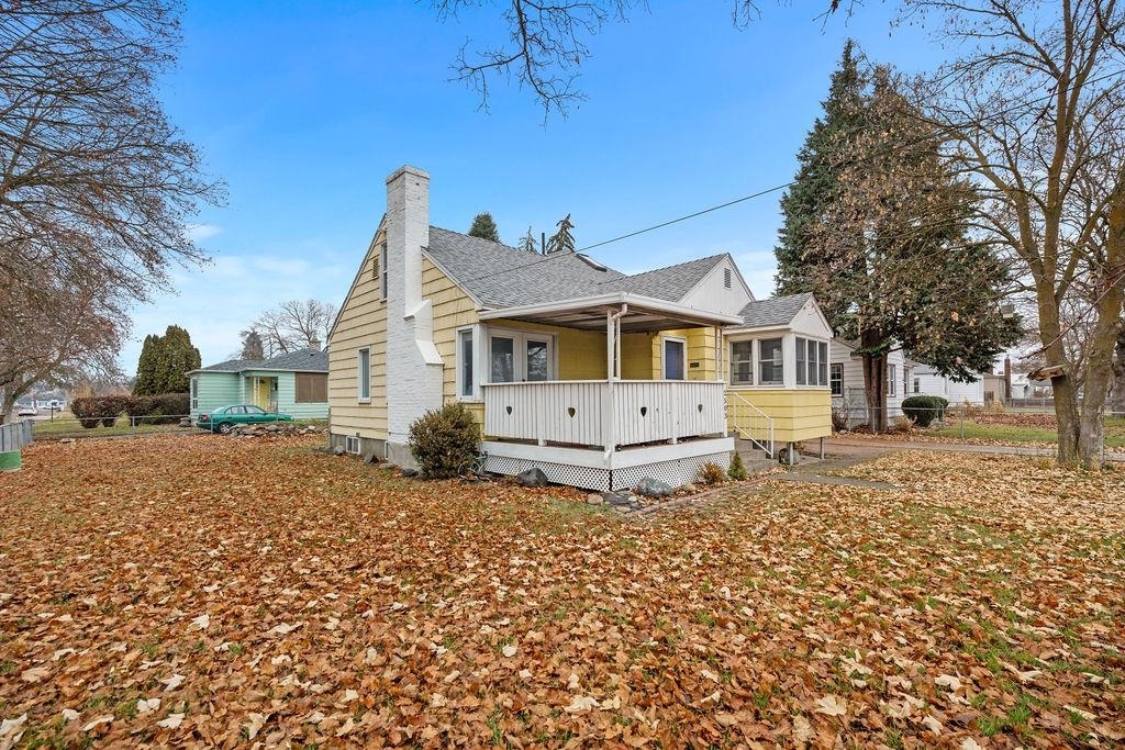 Property Photo:  2503 E Nora Ave  WA 99207 