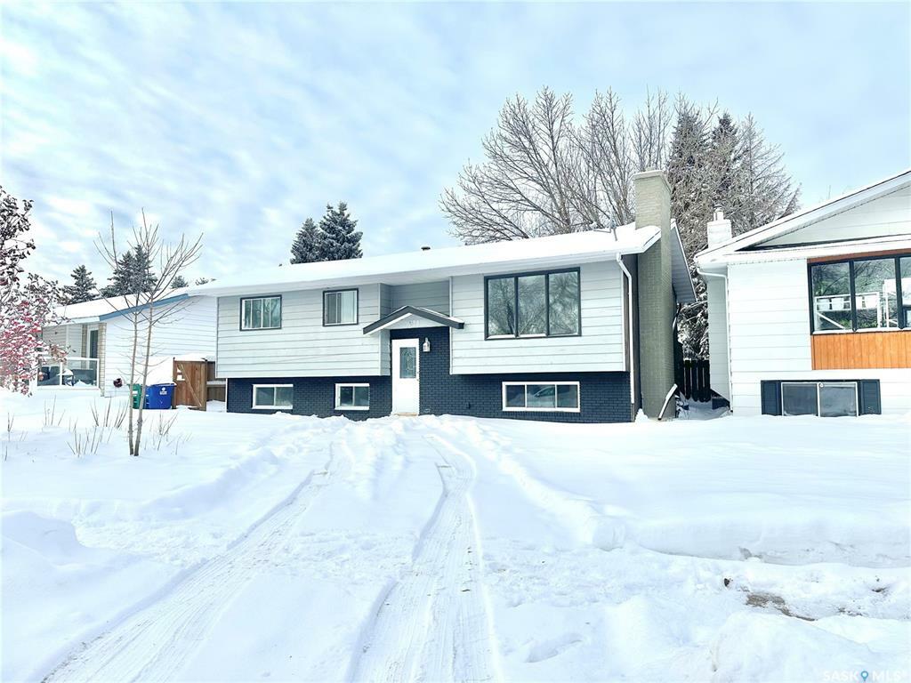 Property Photo:  638 Redberry Road  SK S7K 4S5 