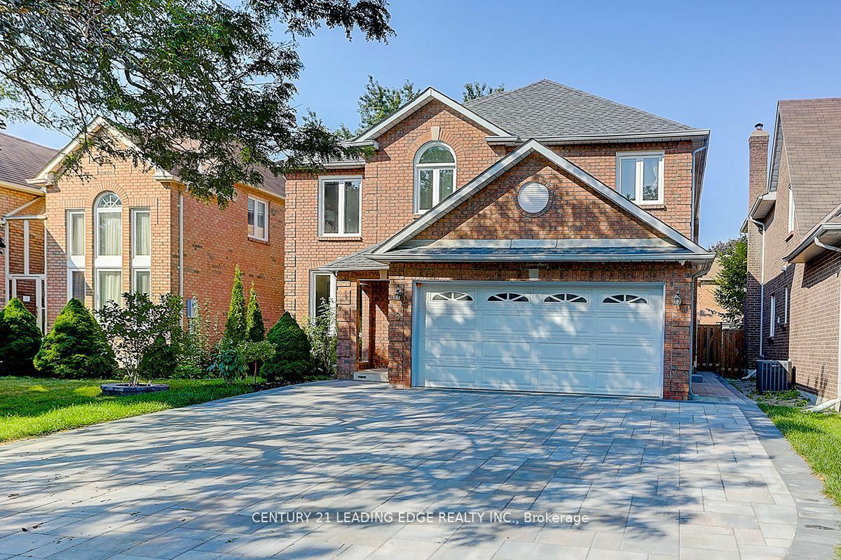 8 Ashdown Cres  Richmond Hill ON L4B 1Z5 photo