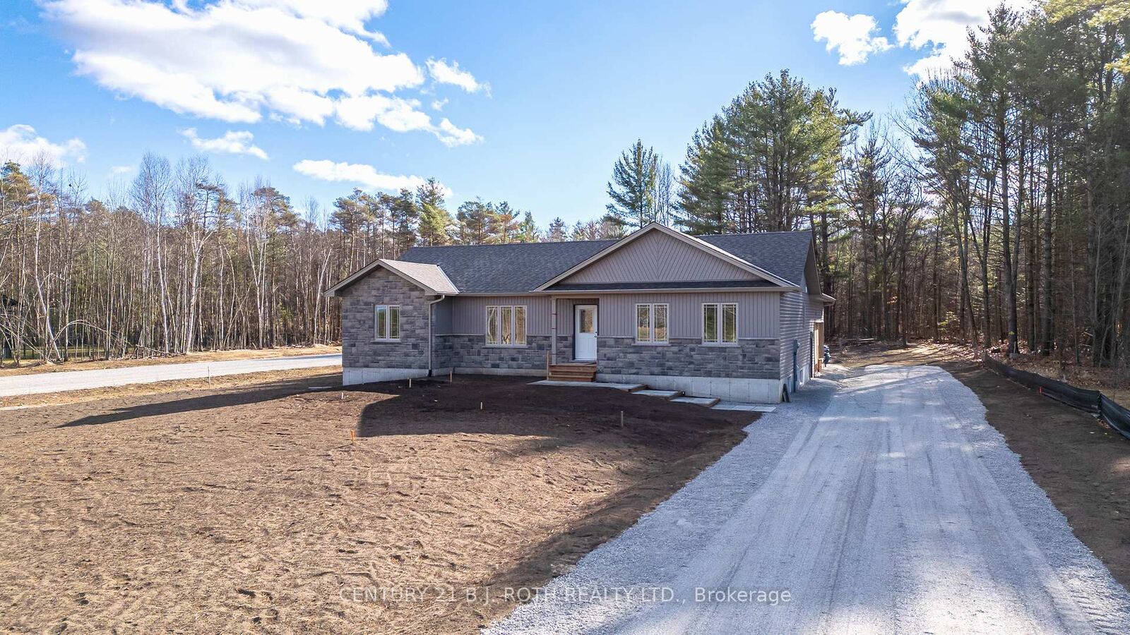 Property Photo: 6121 Concession B C Road ON L3V 0L7