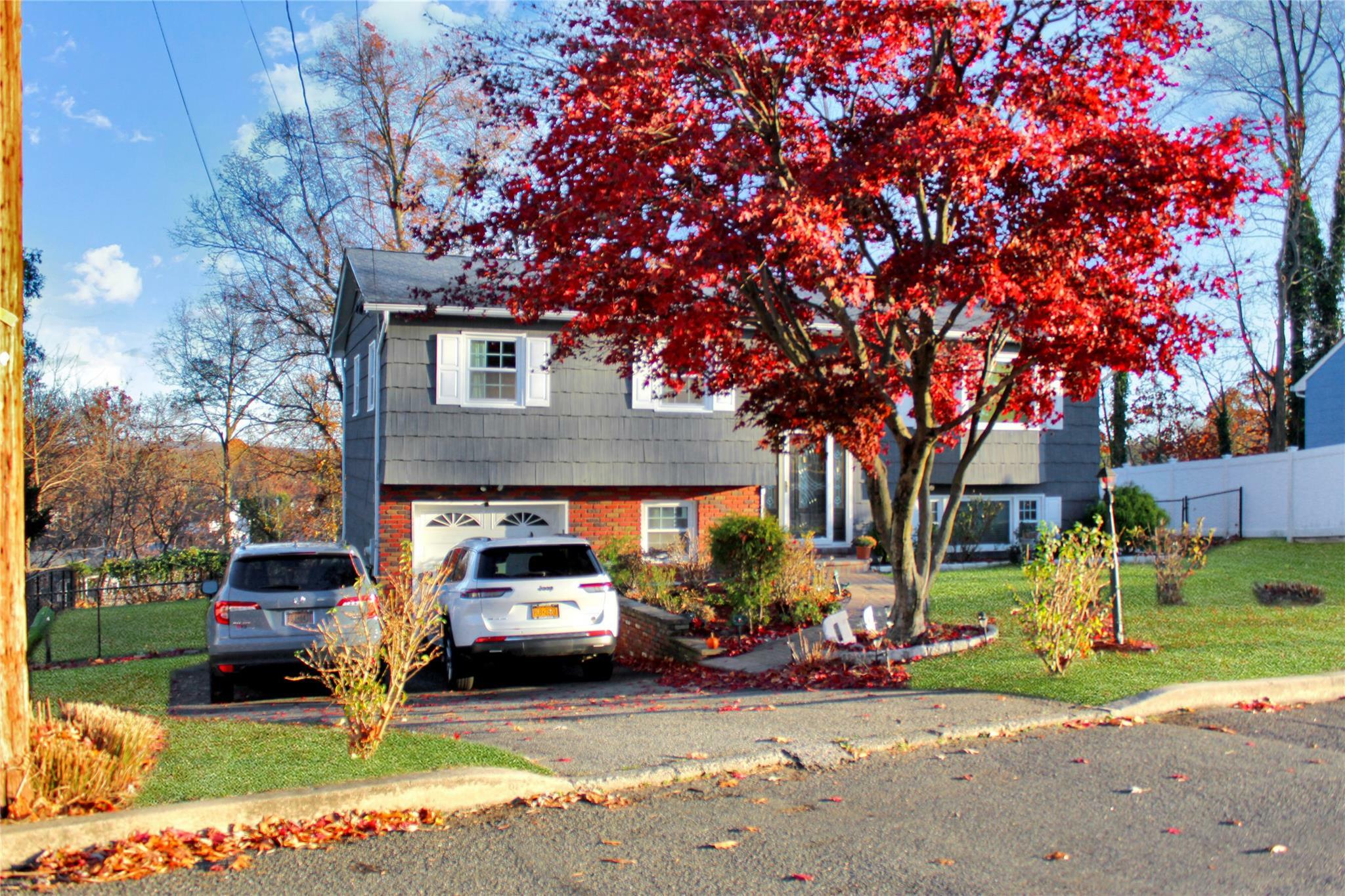 Property Photo:  39 Greywood Drive  NY 10962 