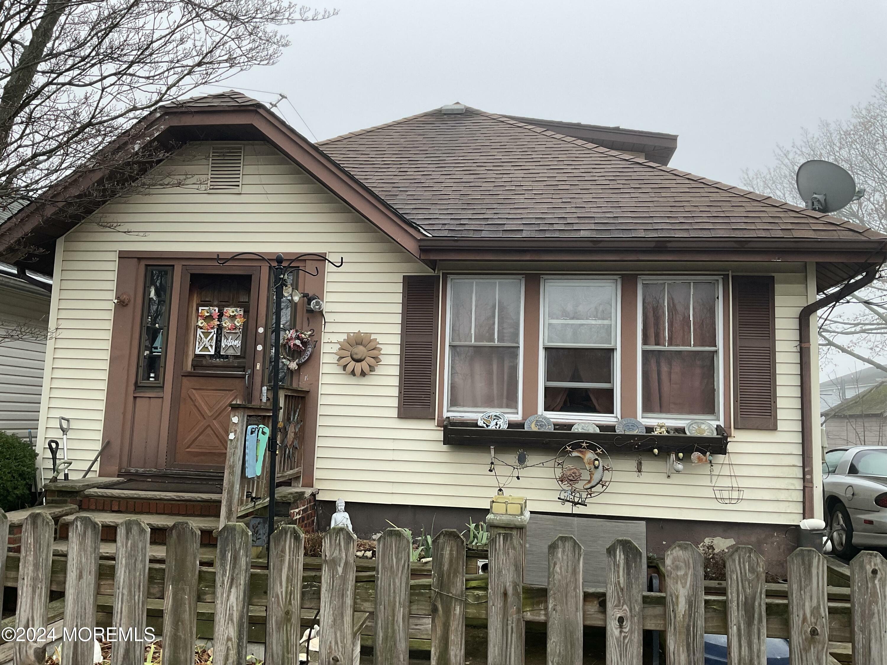 Property Photo:  127 Morningside Avenue  NJ 08879 