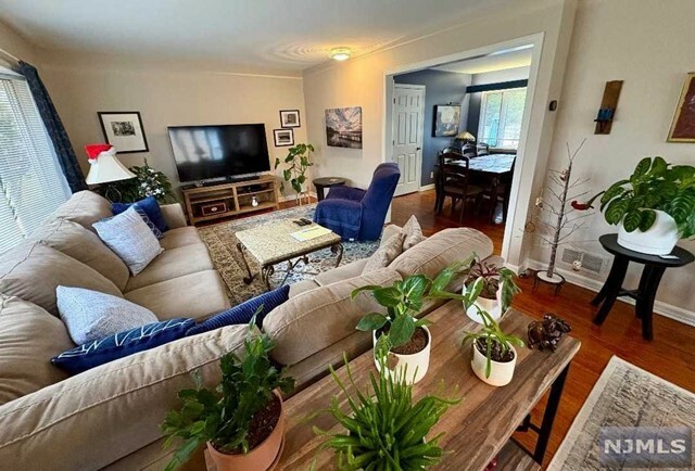 Property Photo:  105 Regis Court  NJ 07652 