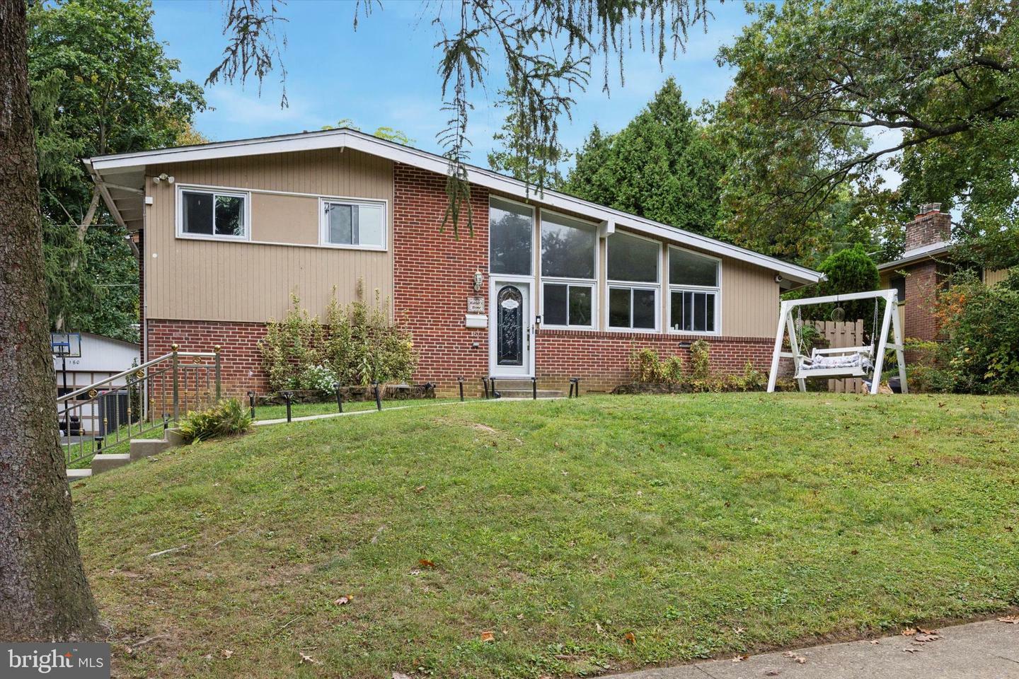 Property Photo:  160 Yew Road  PA 19012 