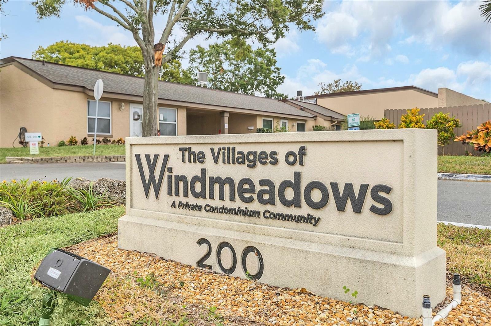 Property Photo:  358 Windmeadows Street  FL 32701 