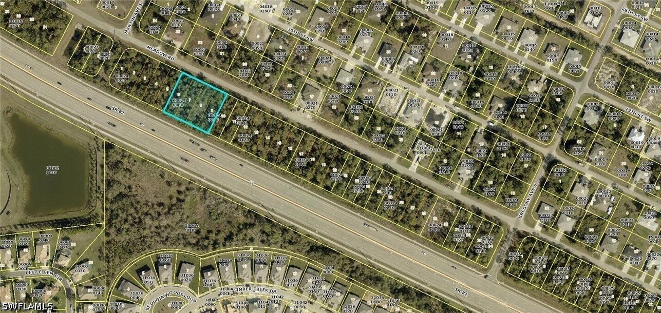 Property Photo: 722 Meadow Road FL 33973