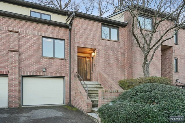 Property Photo:  18 Andrea Drive  NJ 07006 