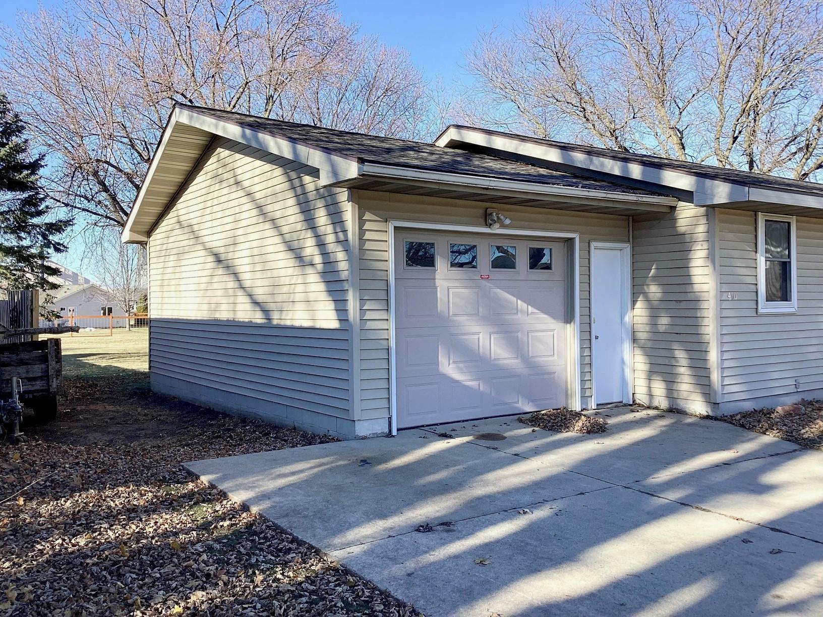 Property Photo:  410 Independence Avenue  MN 56016 