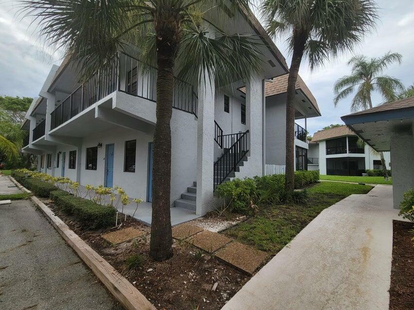 Property Photo:  435 Canal Point S 1420  FL 33444 