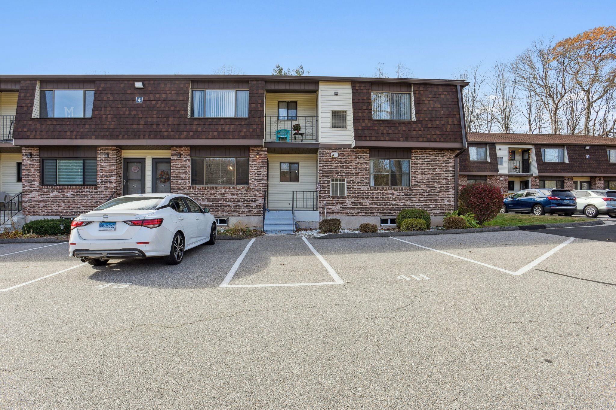 140 Thompson Street Apt 4H  East Haven CT 06513 photo