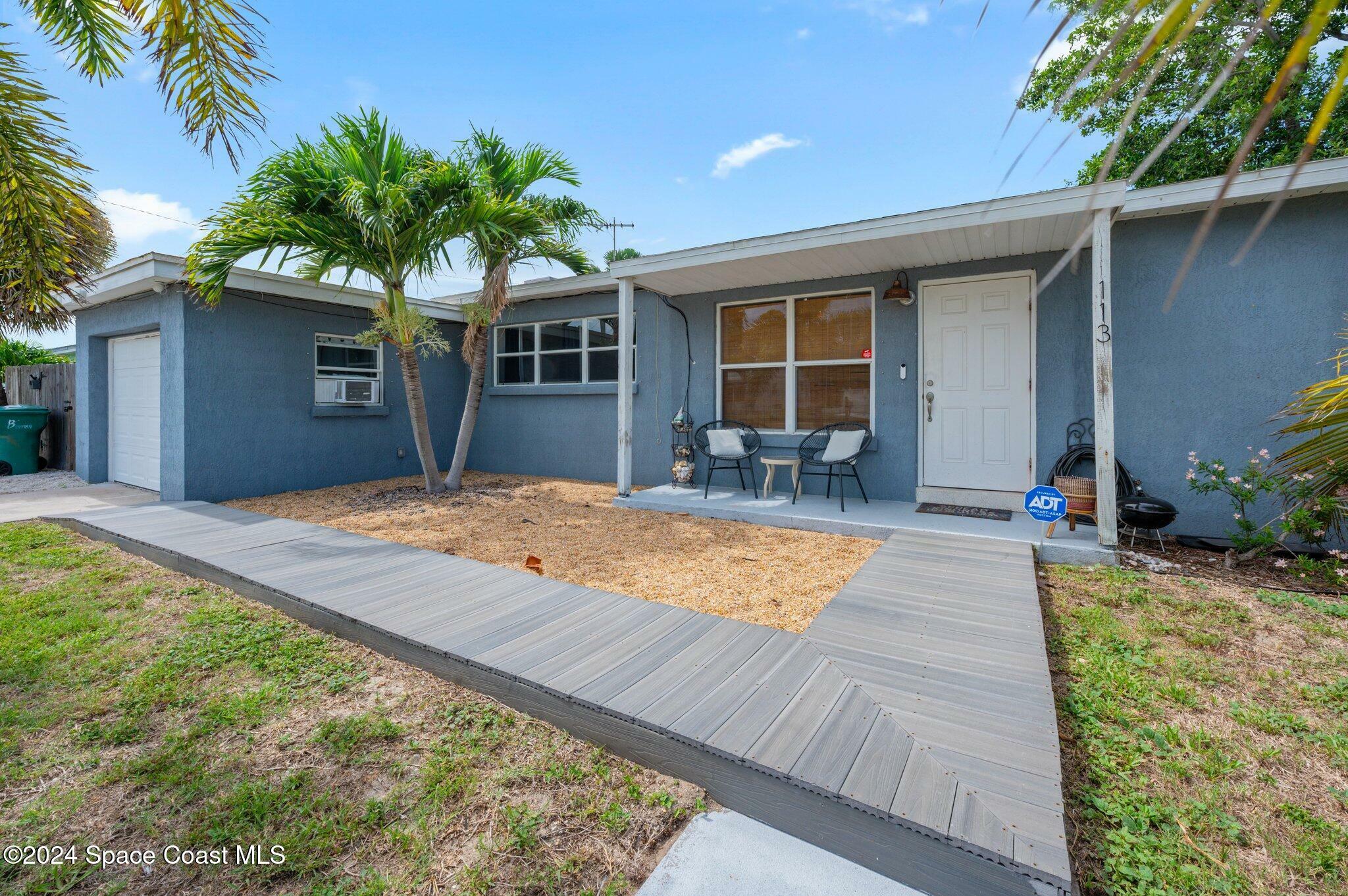 Property Photo:  113 SE 2nd Street  FL 32937 