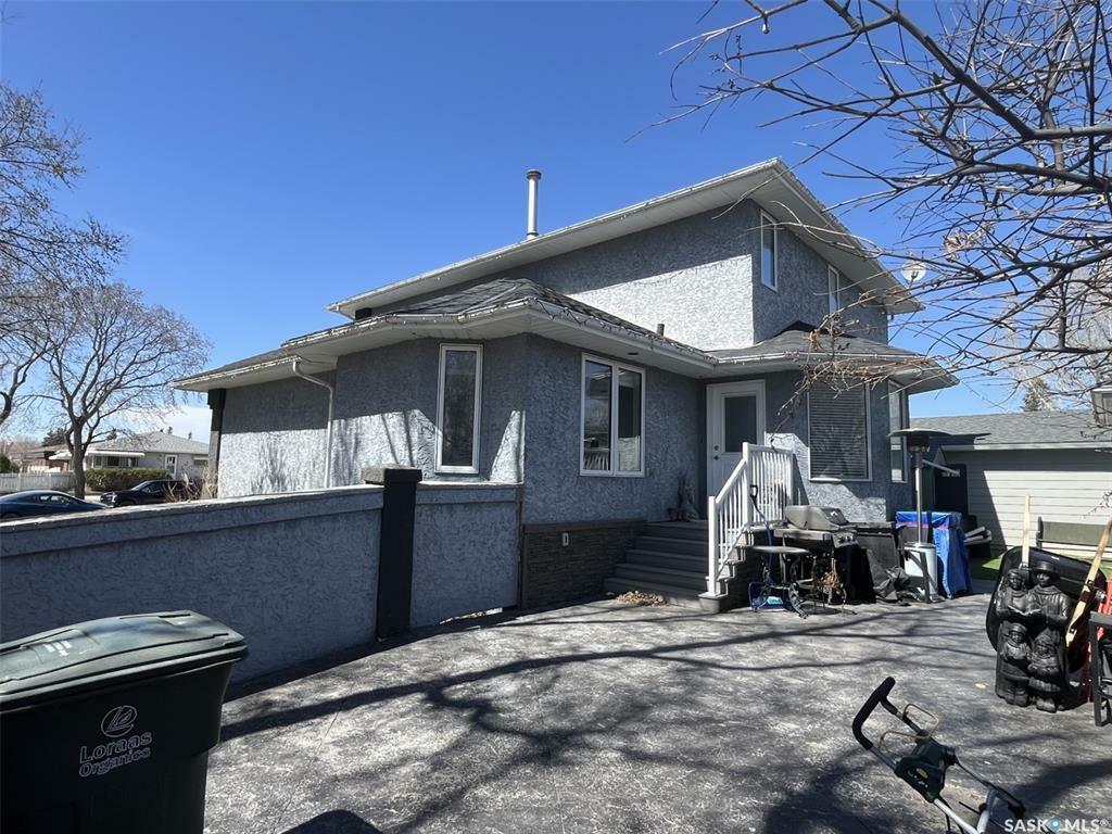 Property Photo: 202 St Andrews Crescent SK S0L 2V0
