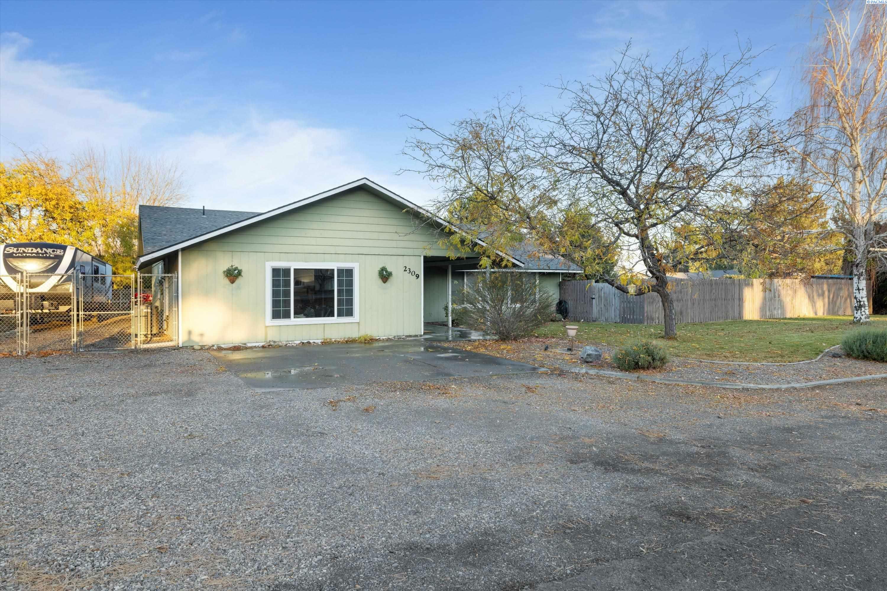 Property Photo:  2309 S Ledbetter Pl  WA 99337 