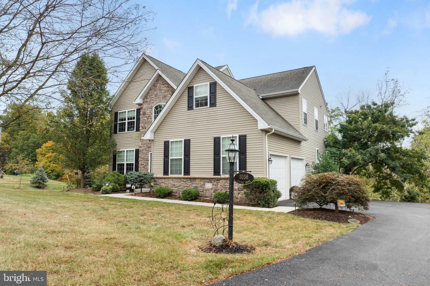 Property Photo:  1036 Victor Drive  PA 18041 