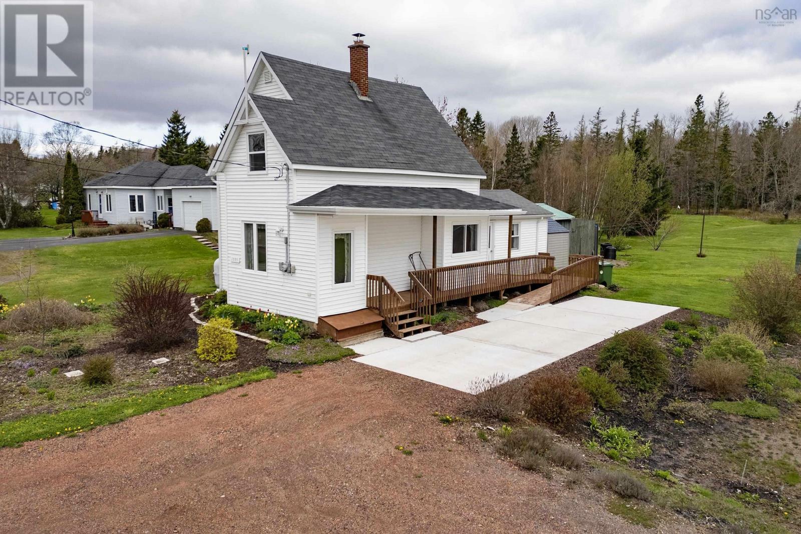 Property Photo: 1555 Highway 242 NS B0L 1G0