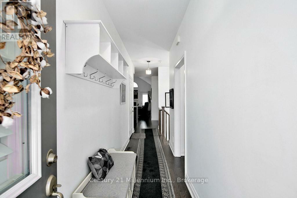 Property Photo:  26 Kari Crescent 29  ON L9Z 0Z6 