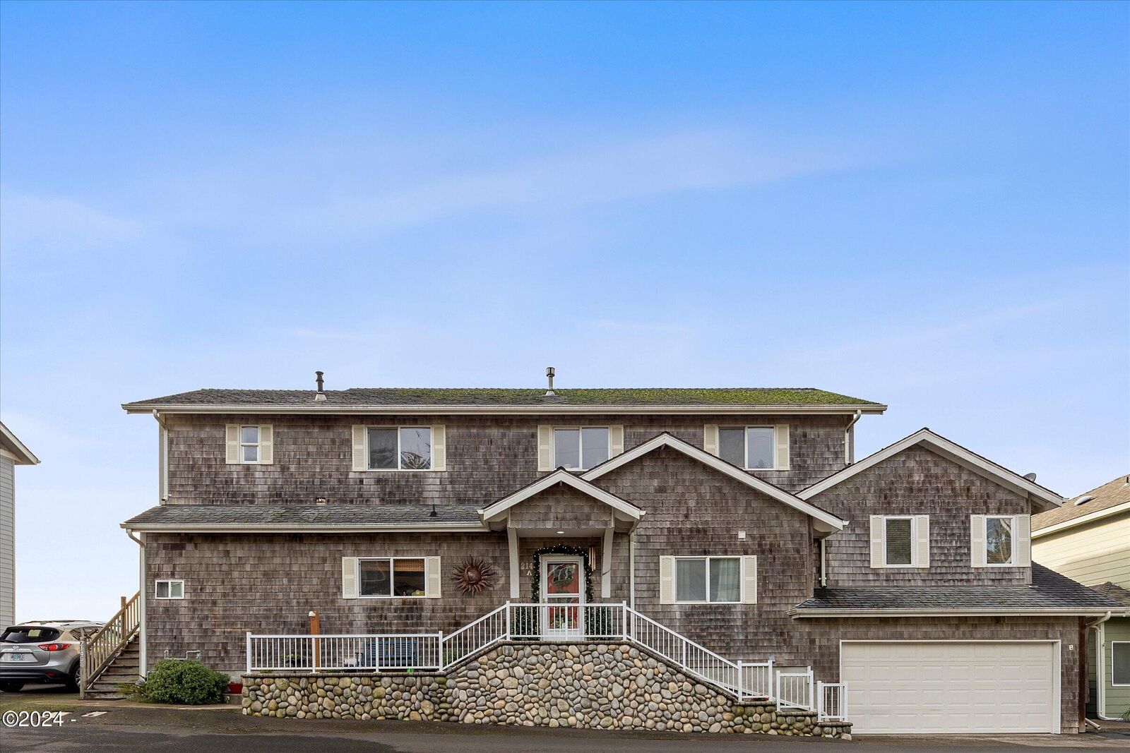 Property Photo:  2143-2145 SW Coast Avenue  OR 97367