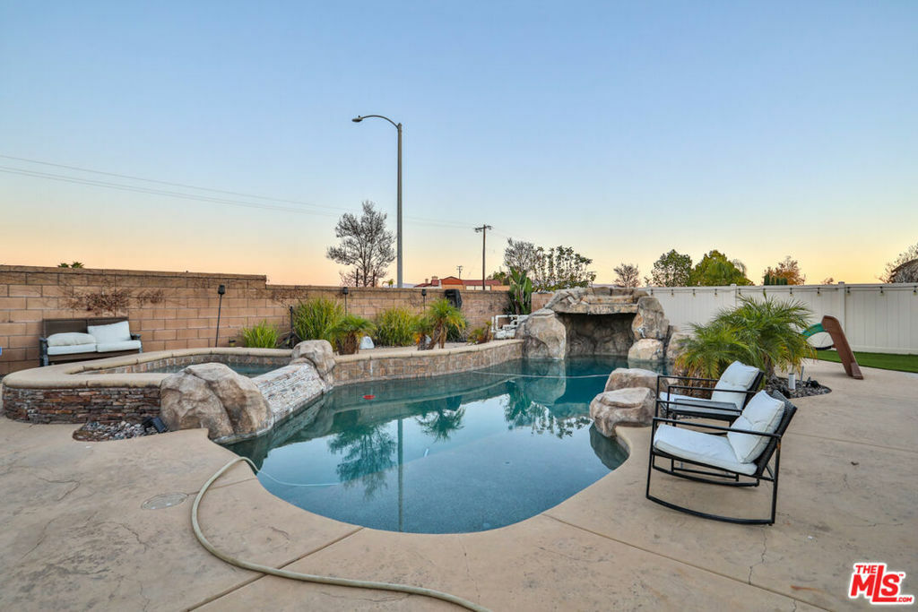 Property Photo:  37414 Valley Spring Way  CA 92563 