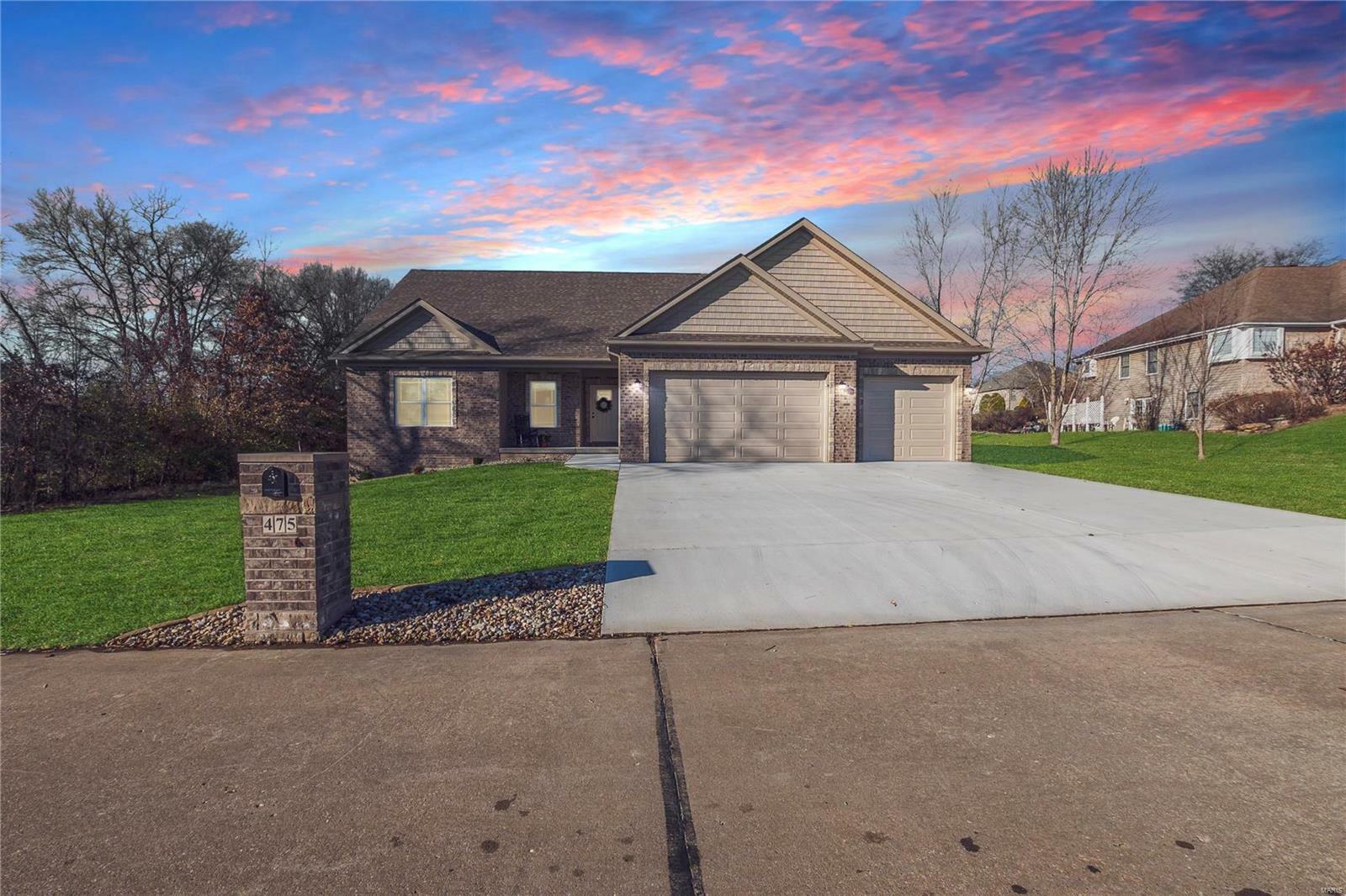 Property Photo:  475 Oak Field Court  MO 63090 