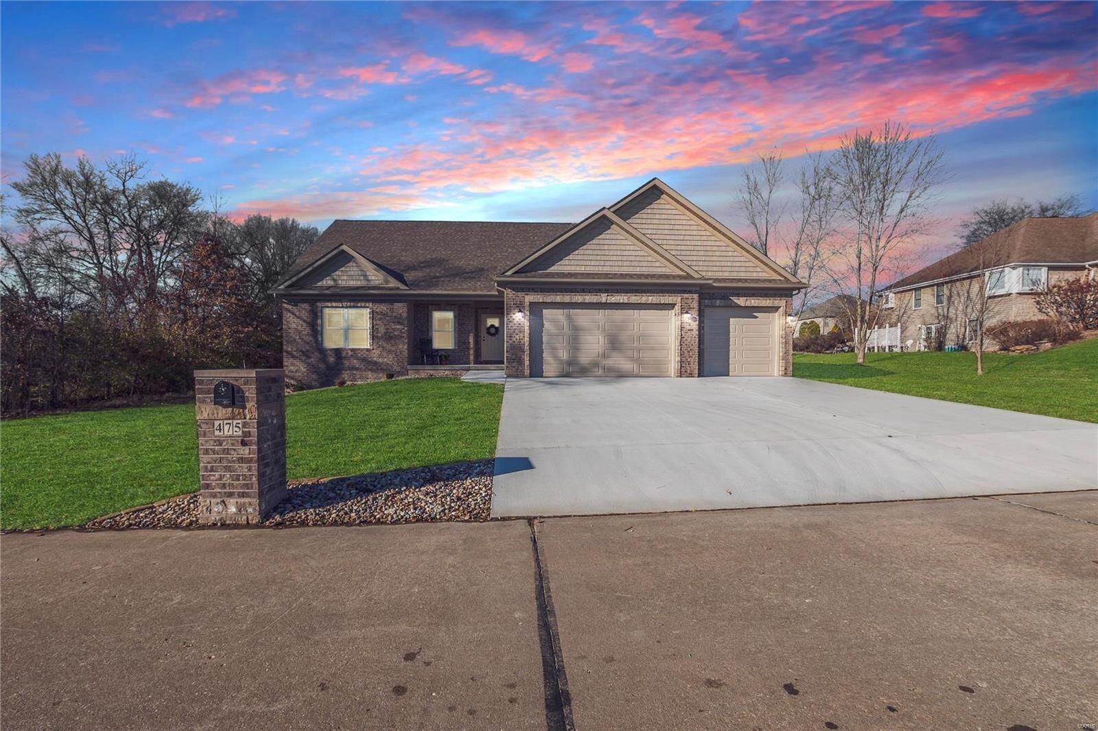 Property Photo: 475 Oak Field Court MO 63090