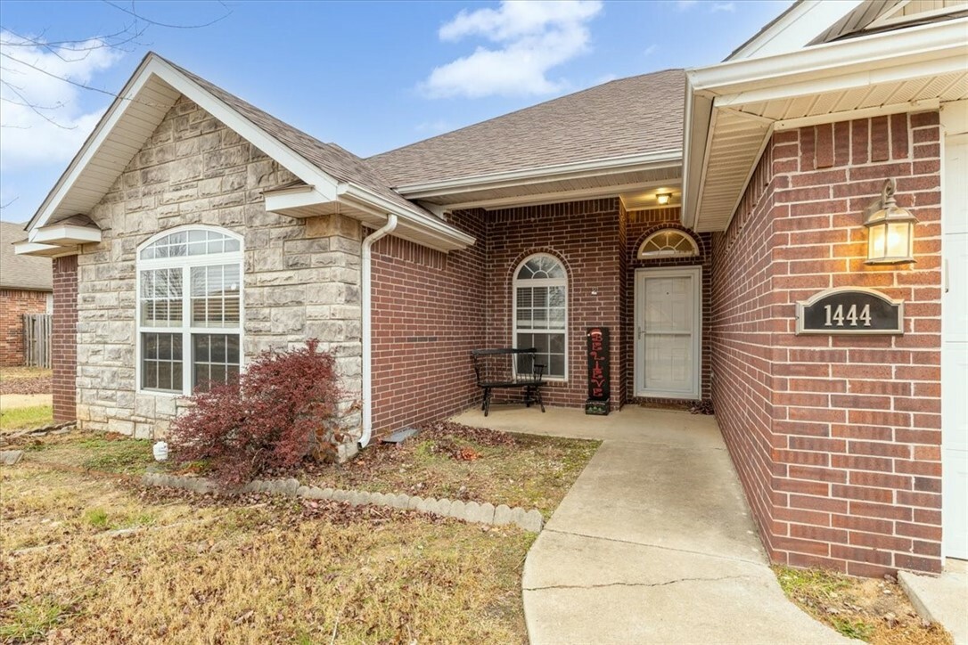 Property Photo:  1444 Luke Street  AR 72751 