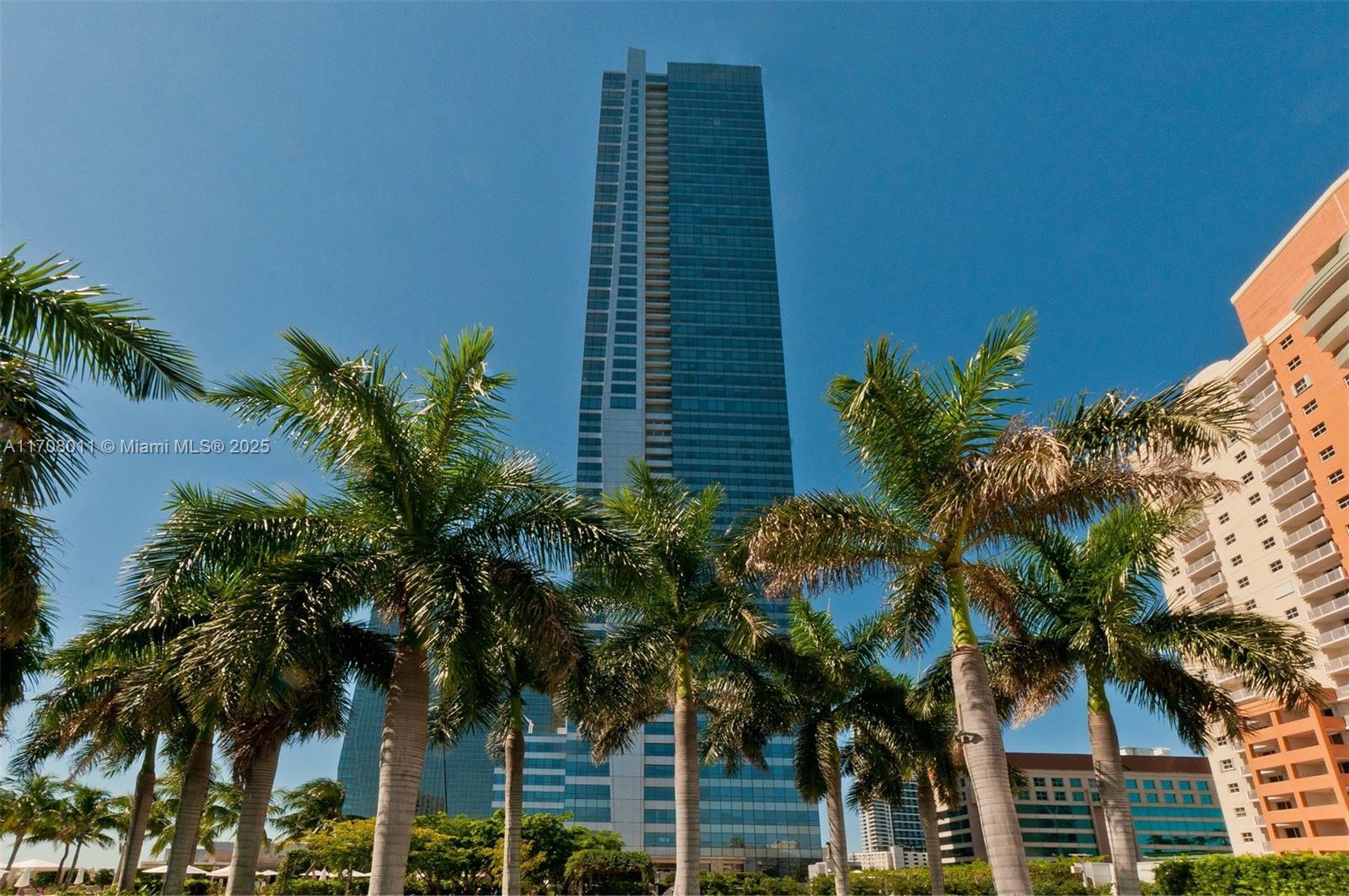 Property Photo: 1425 Brickell Ave 47D FL 33131